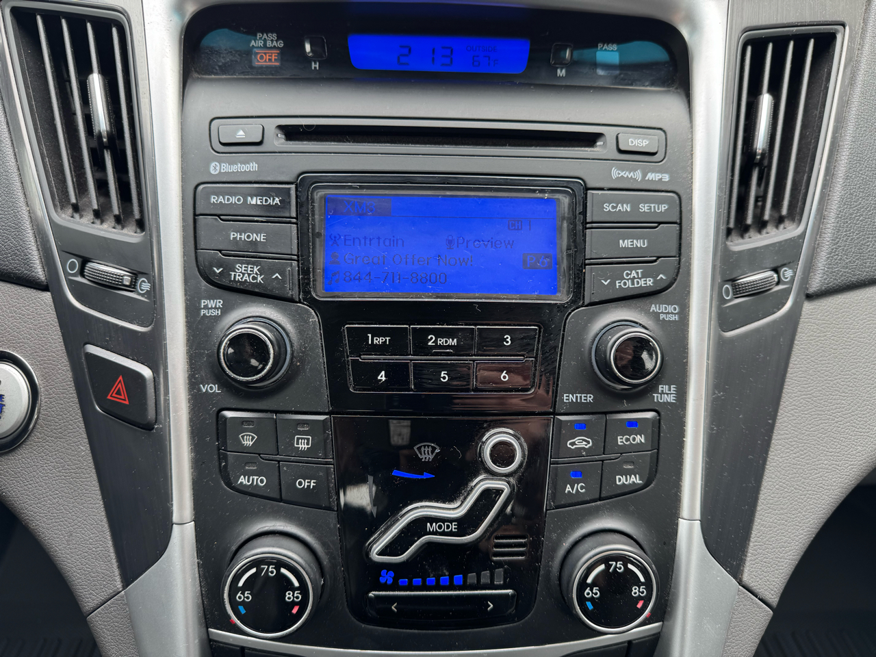 Hyundai Sonata Hybrid Sedan 2012