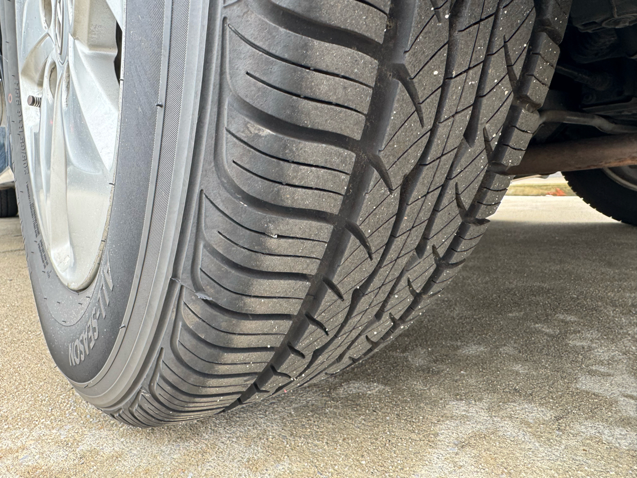 Hyundai Sonata Hybrid Sedan 2012