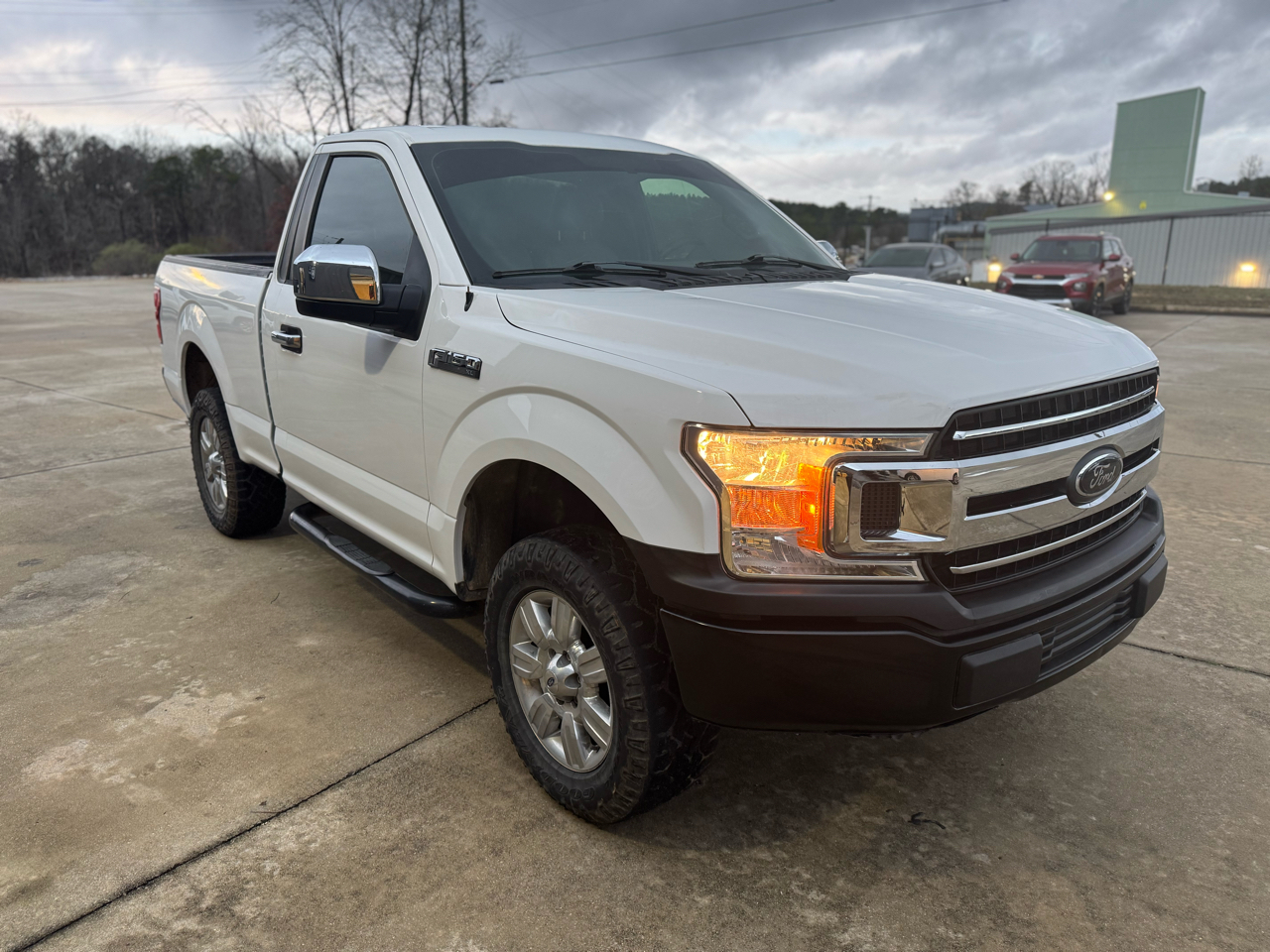 Ford F-150 2WD Reg Cab 122.5" XL 2018