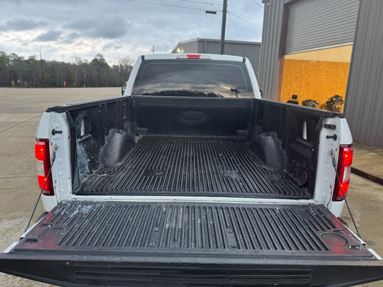 Ford F-150 2WD Reg Cab 122.5" XL 2018