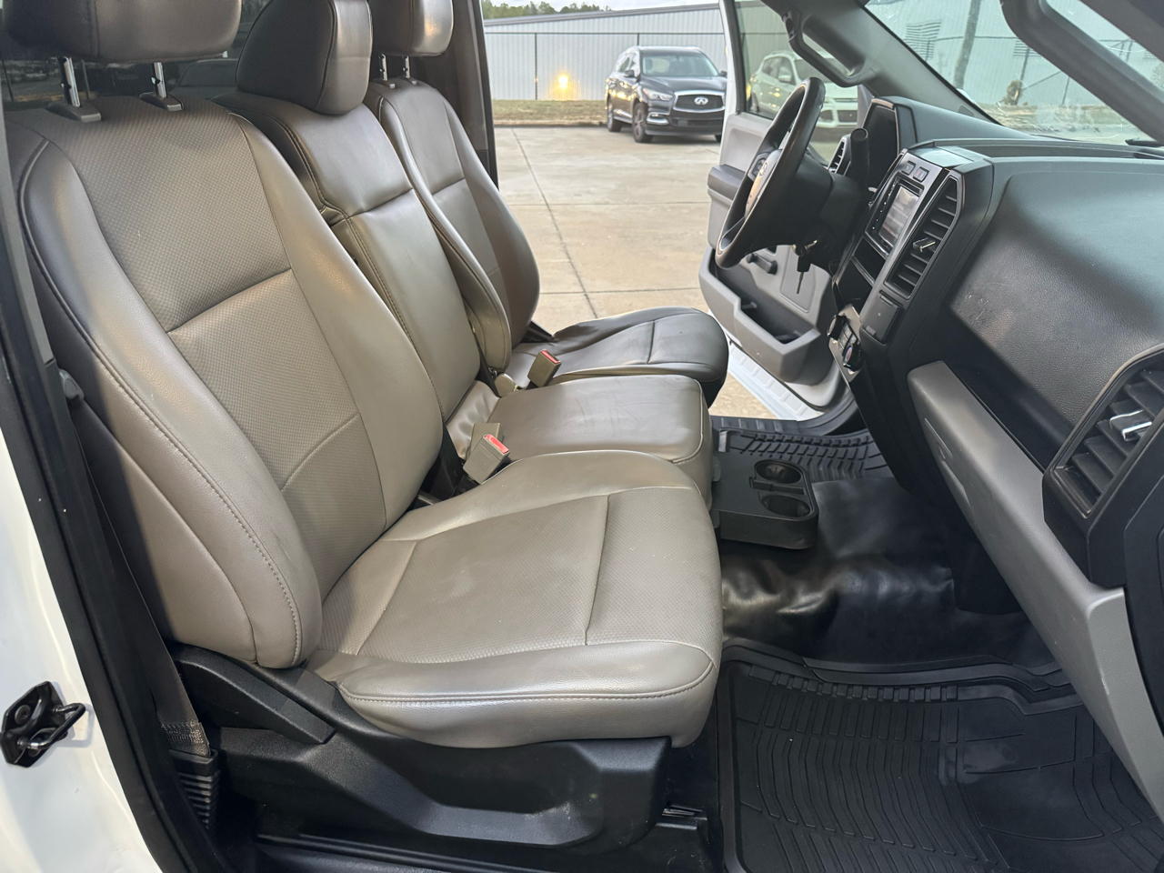 Ford F-150 2WD Reg Cab 122.5" XL 2018