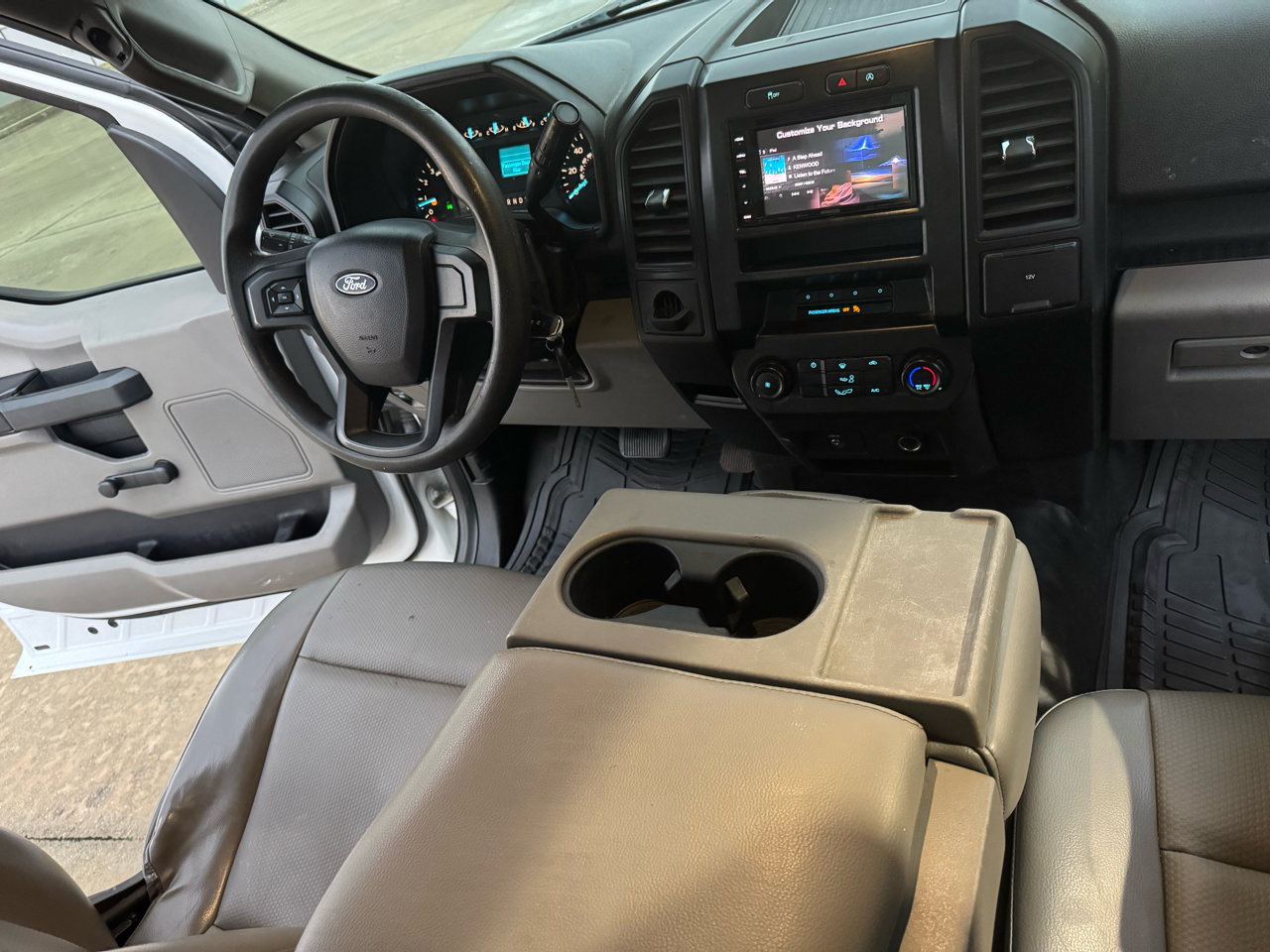 Ford F-150 2WD Reg Cab 122.5" XL 2018