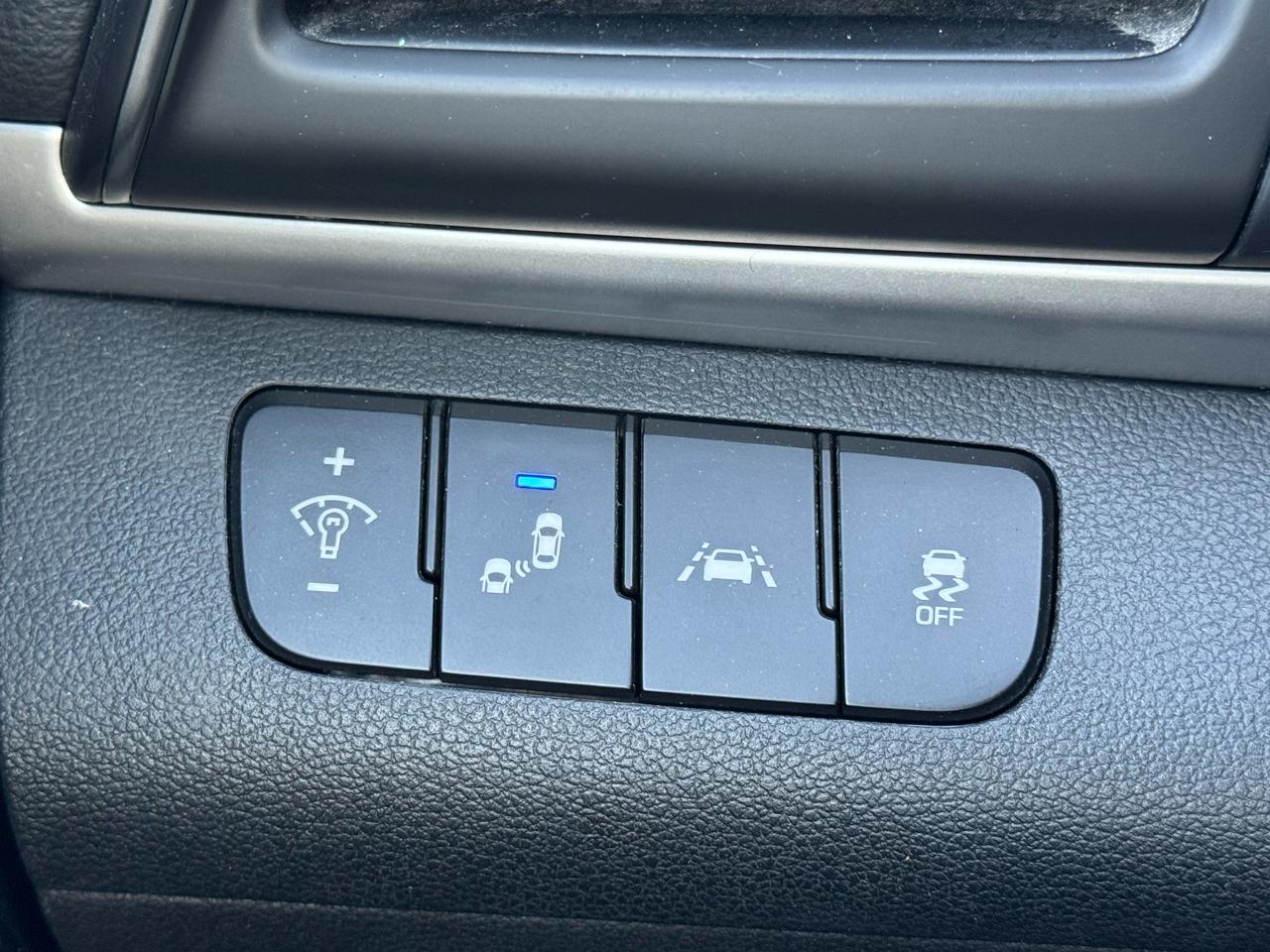 Hyundai Elantra Limited 2020