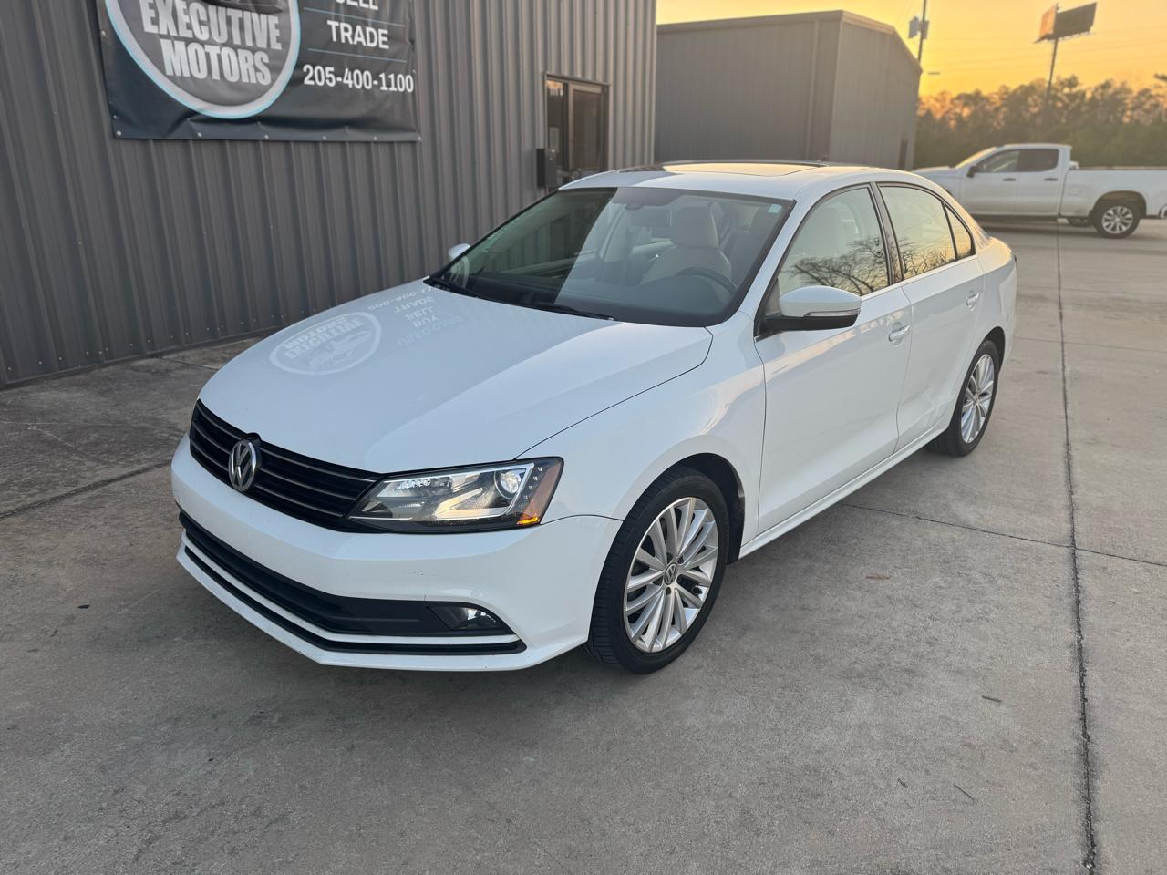 Volkswagen Jetta SEL 6A 2016