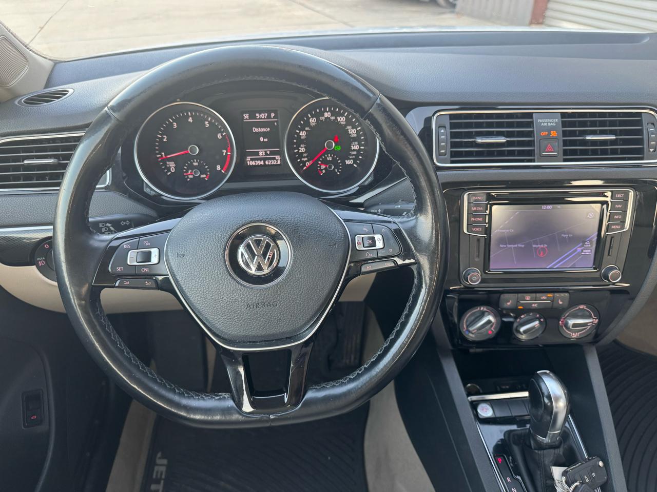 Volkswagen Jetta SEL 6A 2016