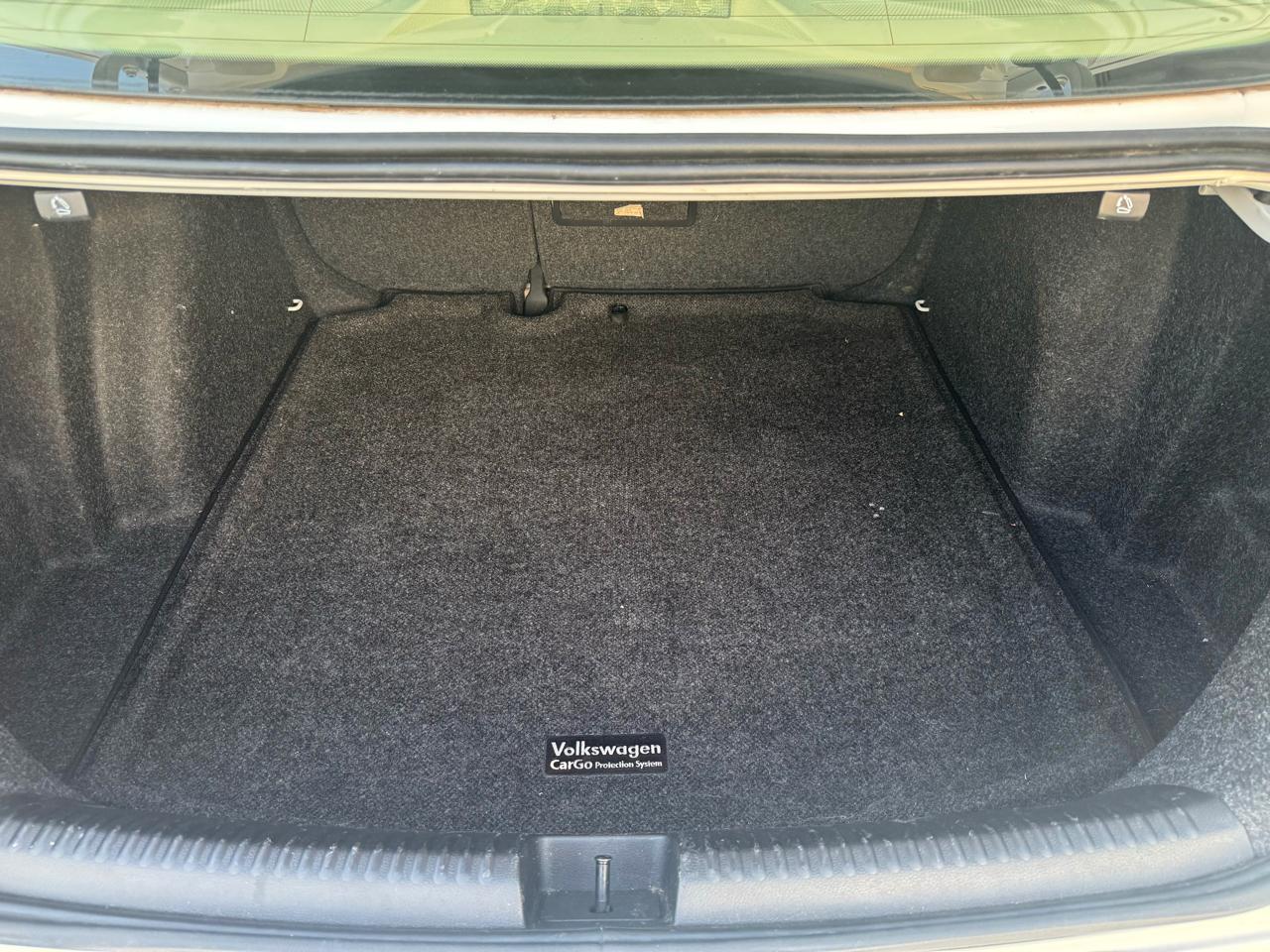 Volkswagen Jetta SEL 6A 2016