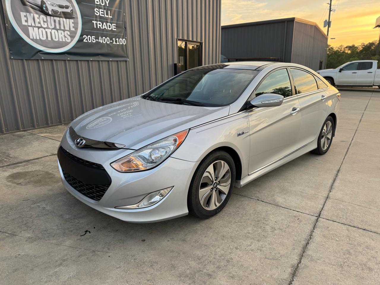 Hyundai Sonata Hybrid Sedan 2015