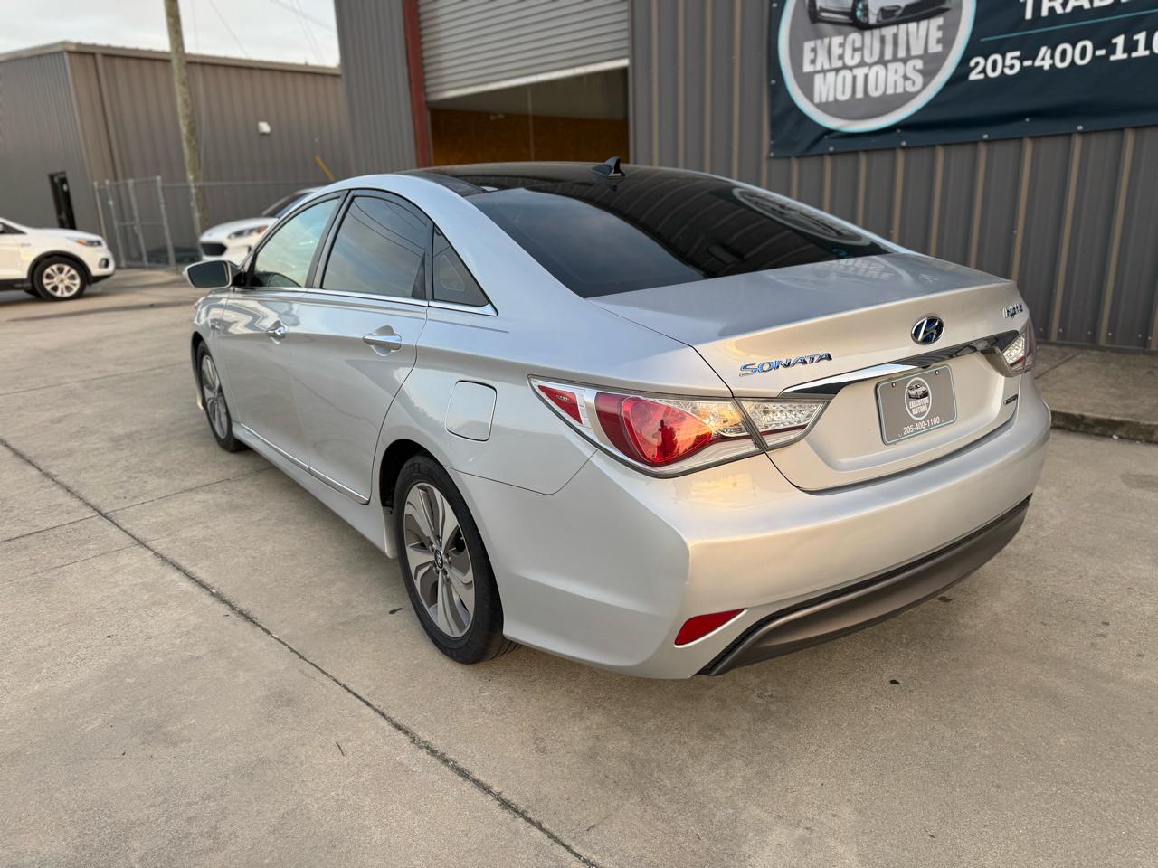 Hyundai Sonata Hybrid Sedan 2015