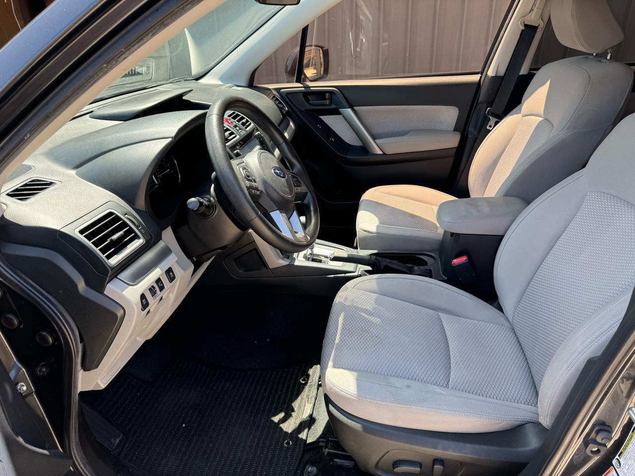 Subaru Forester 2.5i Premium PZEV CVT 2017