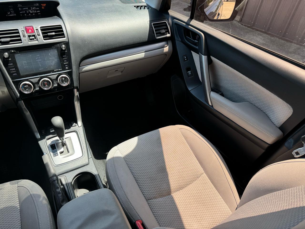 Subaru Forester 2.5i Premium PZEV CVT 2017