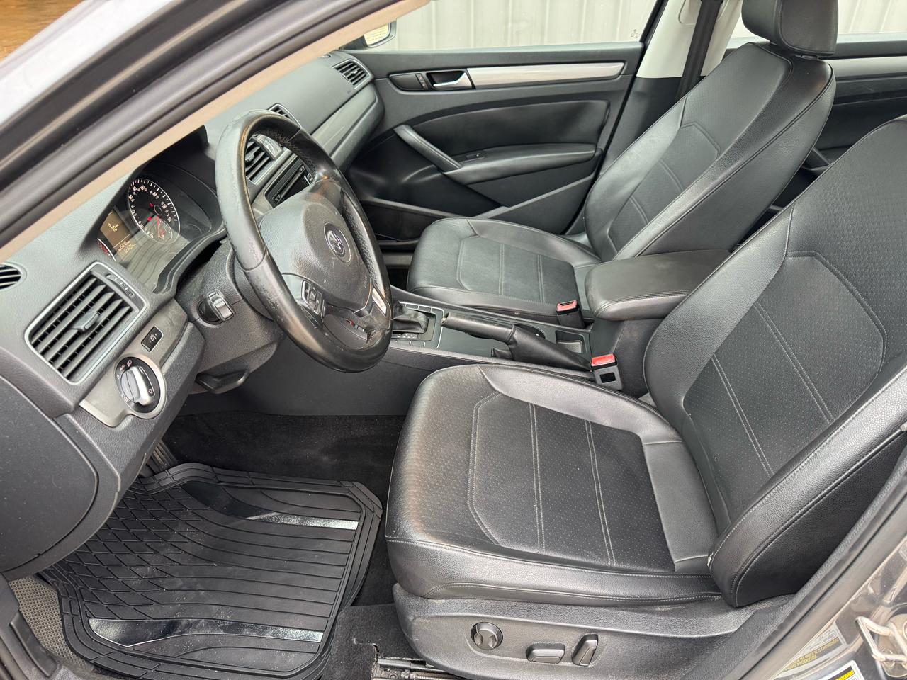 Volkswagen Passat Limited Edition 4D Sedan 2015
