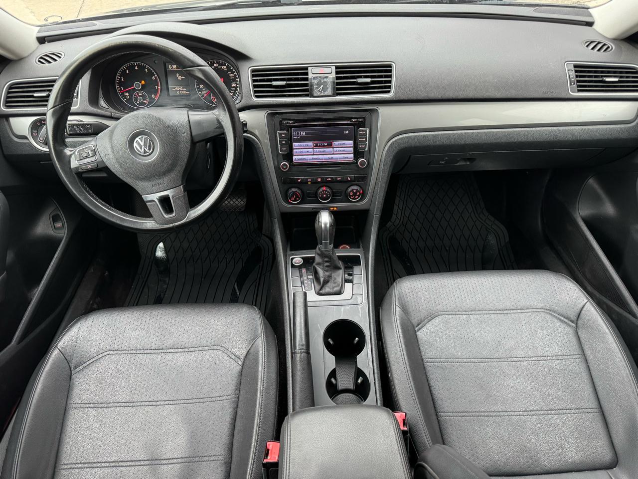 Volkswagen Passat Limited Edition 4D Sedan 2015