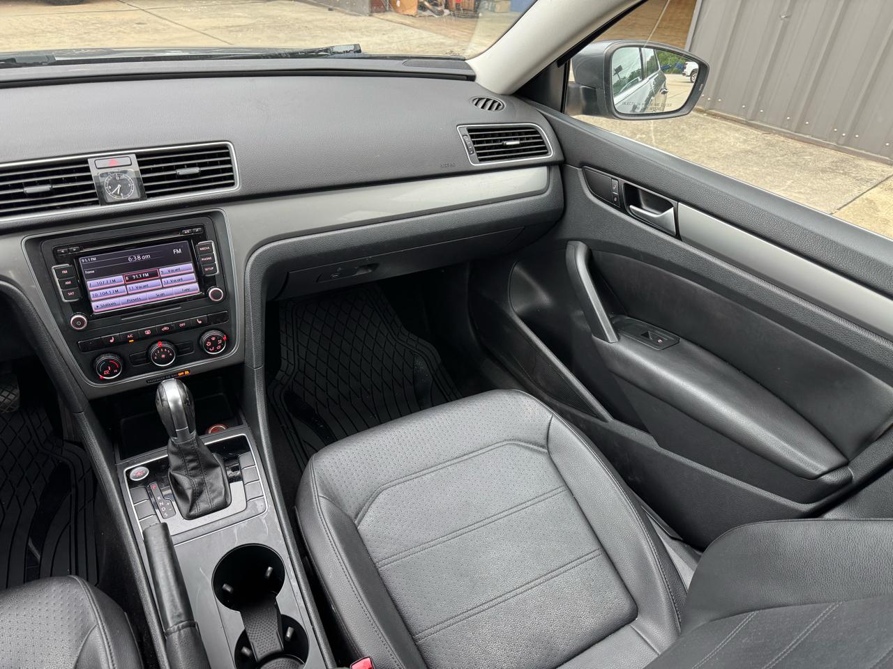Volkswagen Passat Limited Edition 4D Sedan 2015