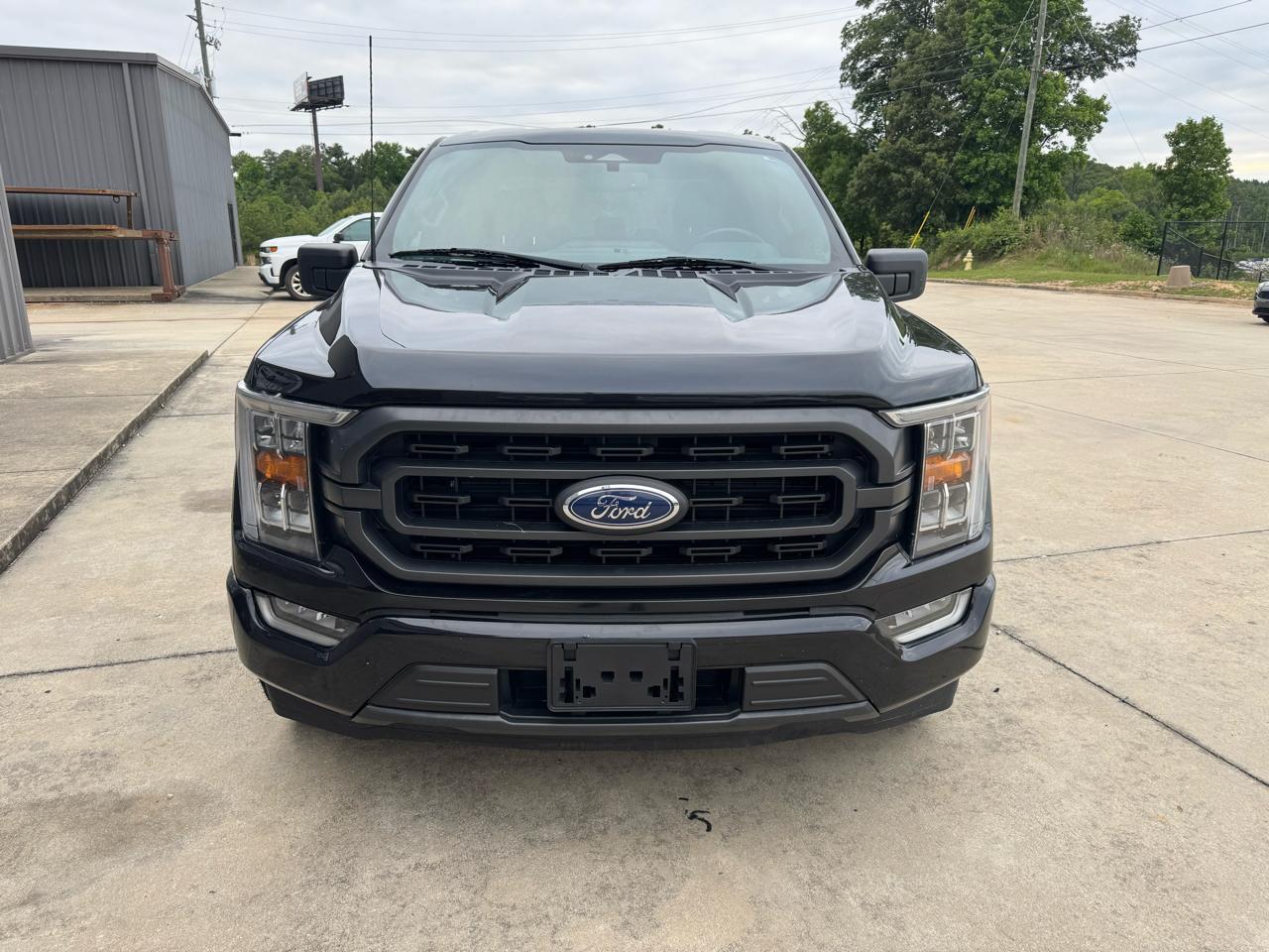 Ford F-150 4WD SuperCrew 145" XLT 2021
