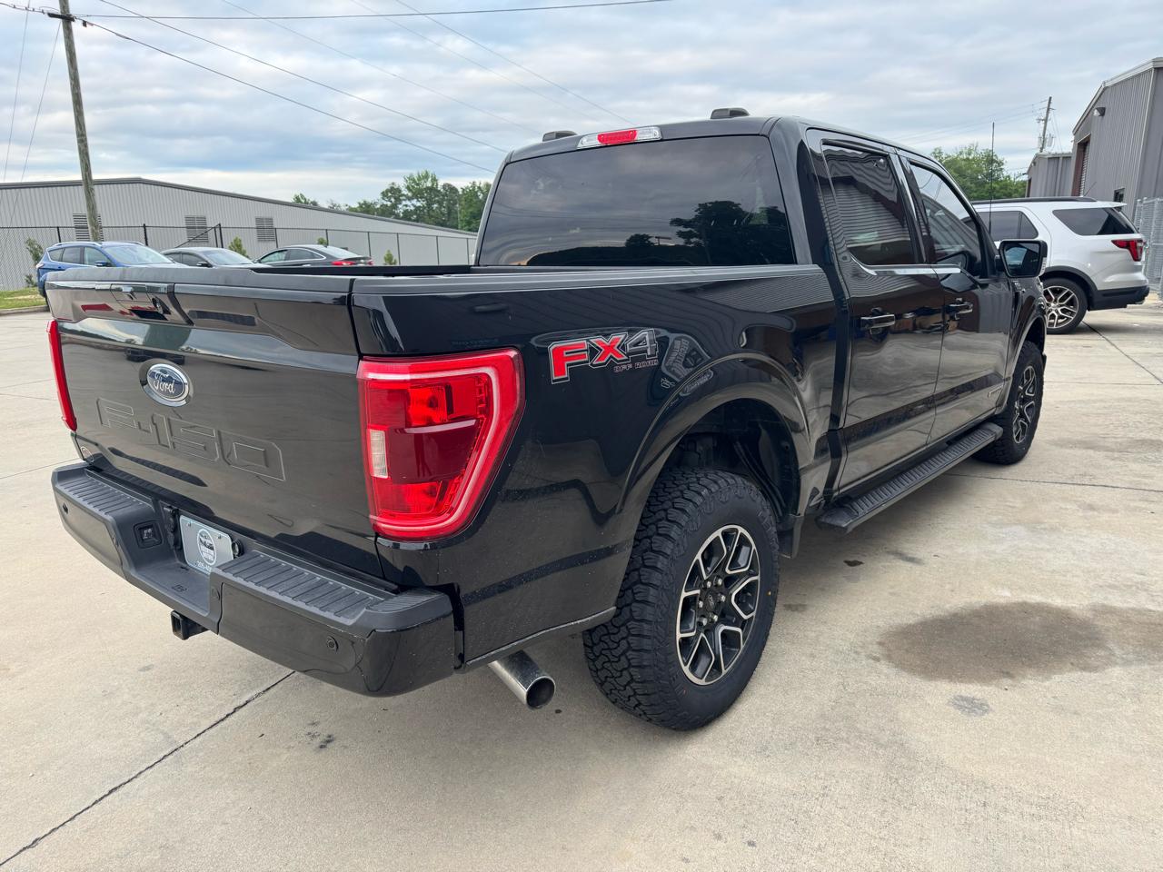 Ford F-150 4WD SuperCrew 145" XLT 2021