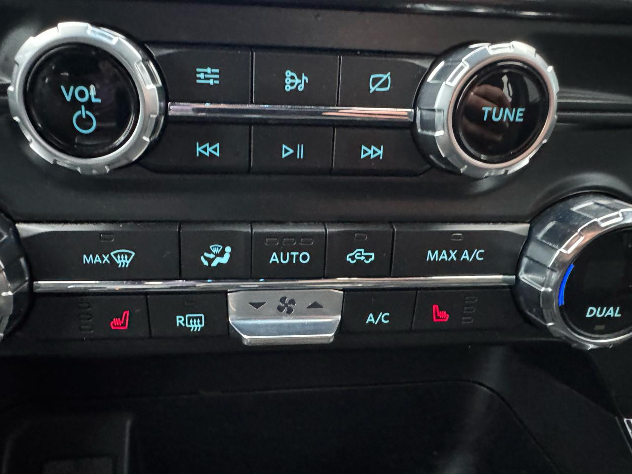 Ford F-150 4WD SuperCrew 145" XLT 2021