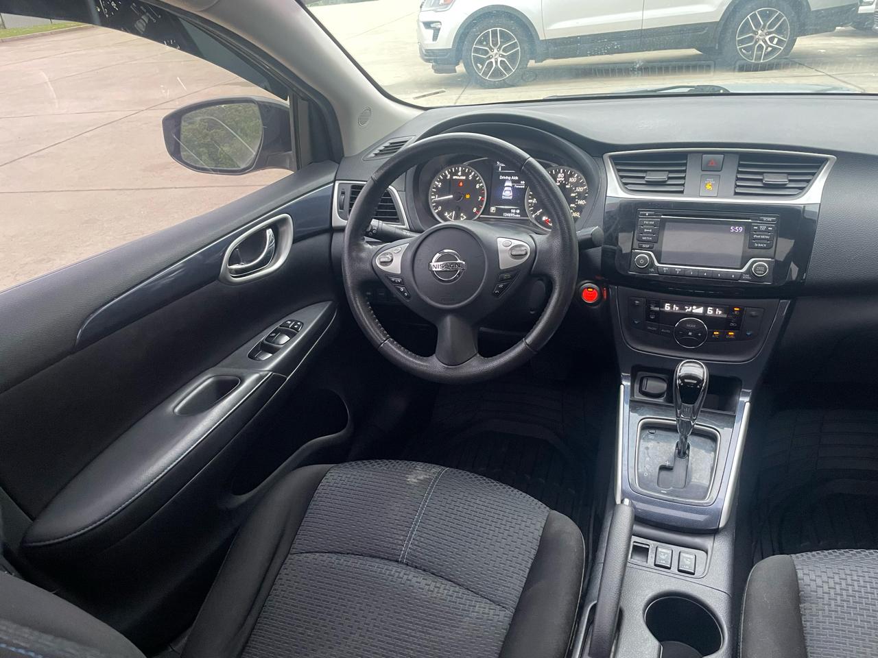 Nissan Sentra SR 4D Sedan 2018