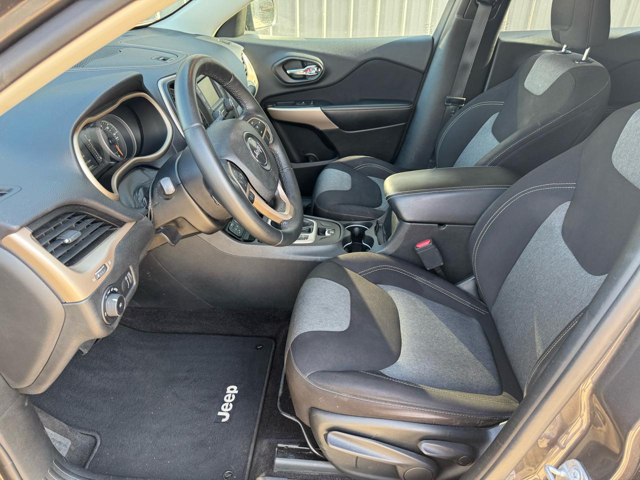 Jeep Cherokee Latitude FWD 2018