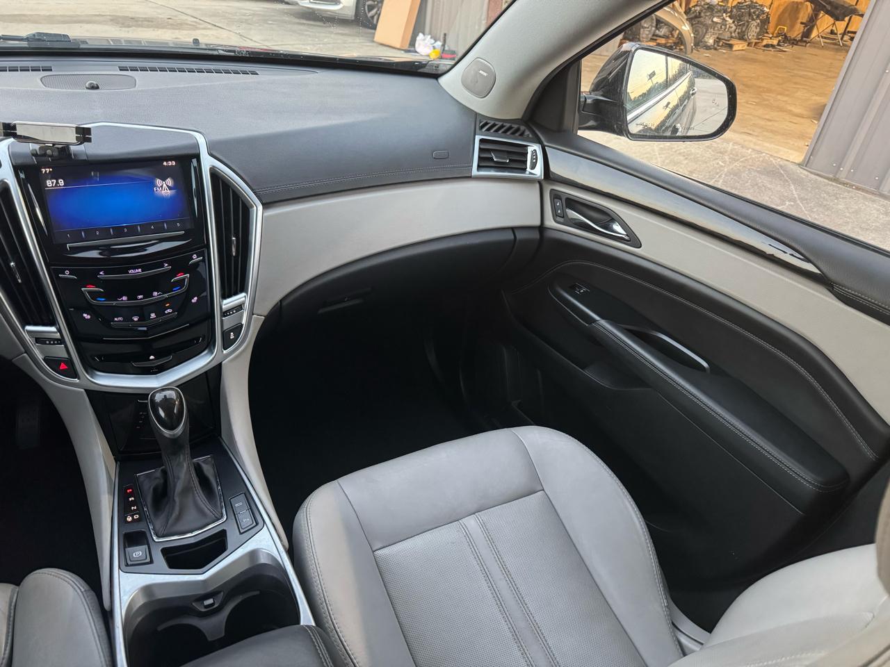 Cadillac SRX Luxury Collection FWD 2016