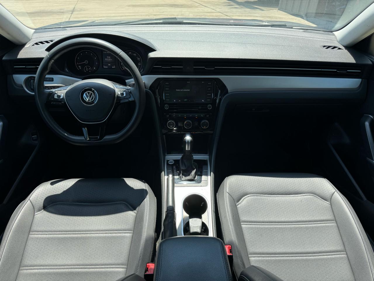 Volkswagen Passat SE 2022