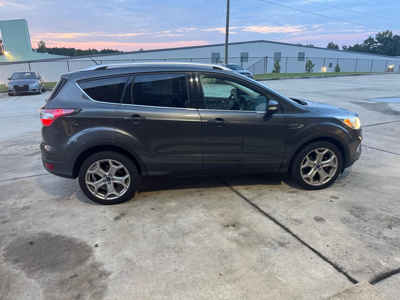 Ford Escape Titanium 4WD 2017