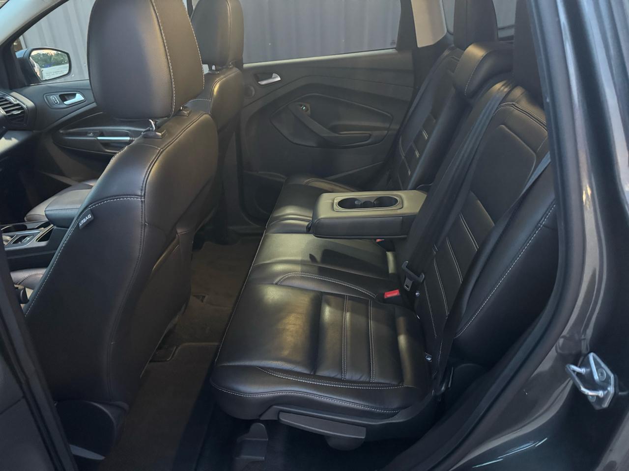Ford Escape Titanium 4WD 2017