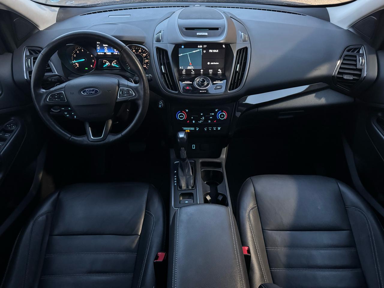 Ford Escape Titanium 4WD 2017