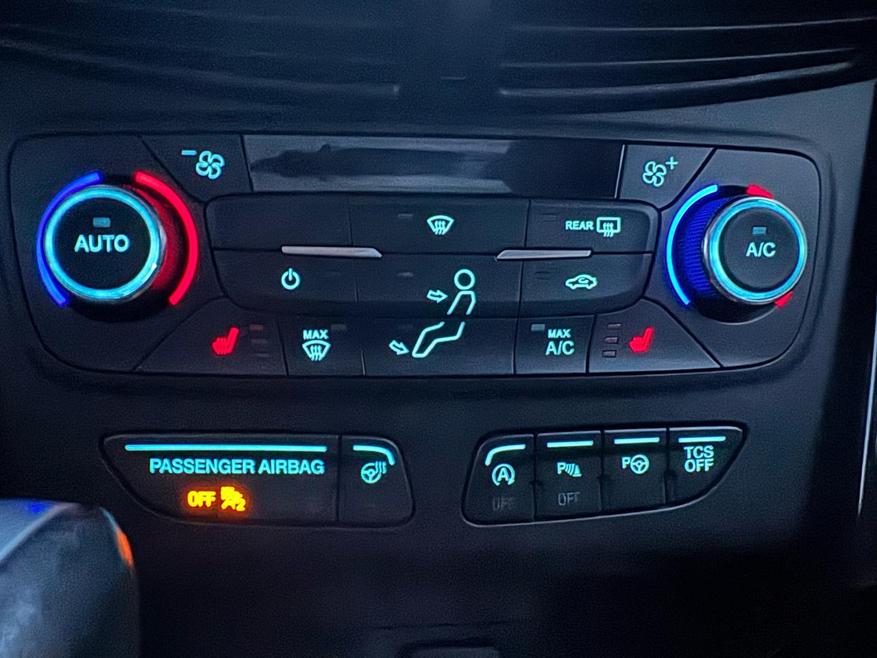 Ford Escape Titanium 4WD 2017