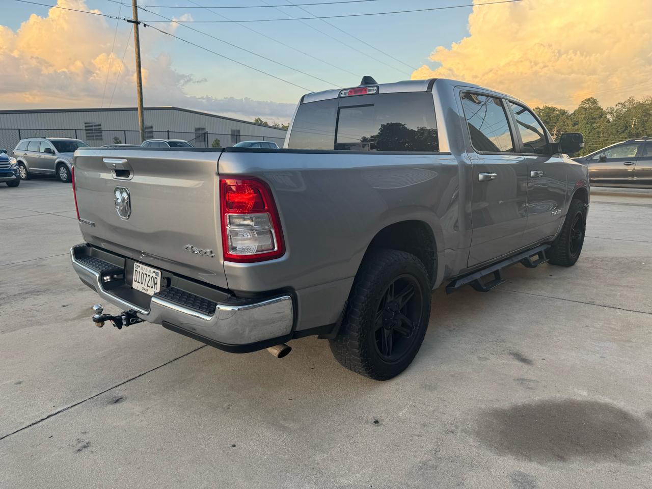 RAM 1500 Big Horn Crew Cab SWB 4WD 2019
