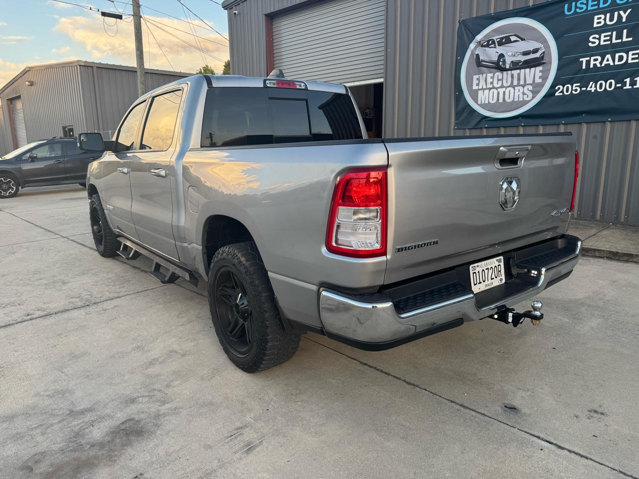 RAM 1500 Big Horn Crew Cab SWB 4WD 2019