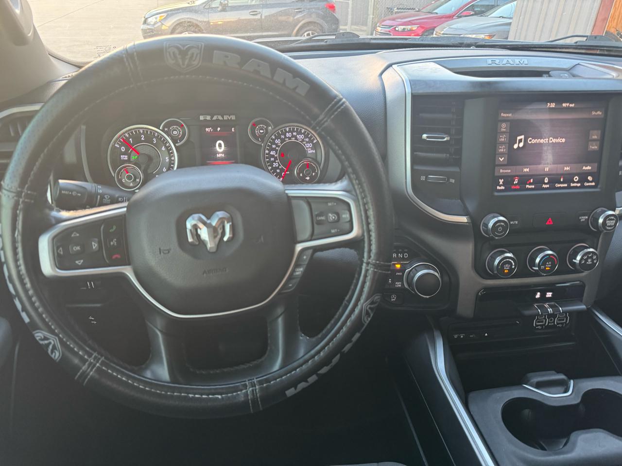 RAM 1500 Big Horn Crew Cab SWB 4WD 2019