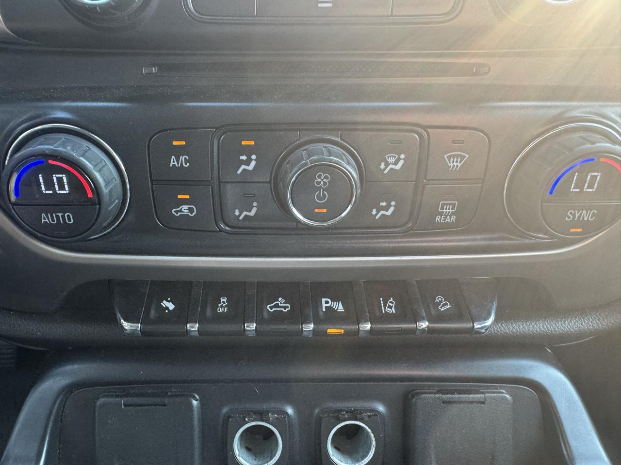 GMC Sierra 1500 Denali Crew Cab 4WD 2014