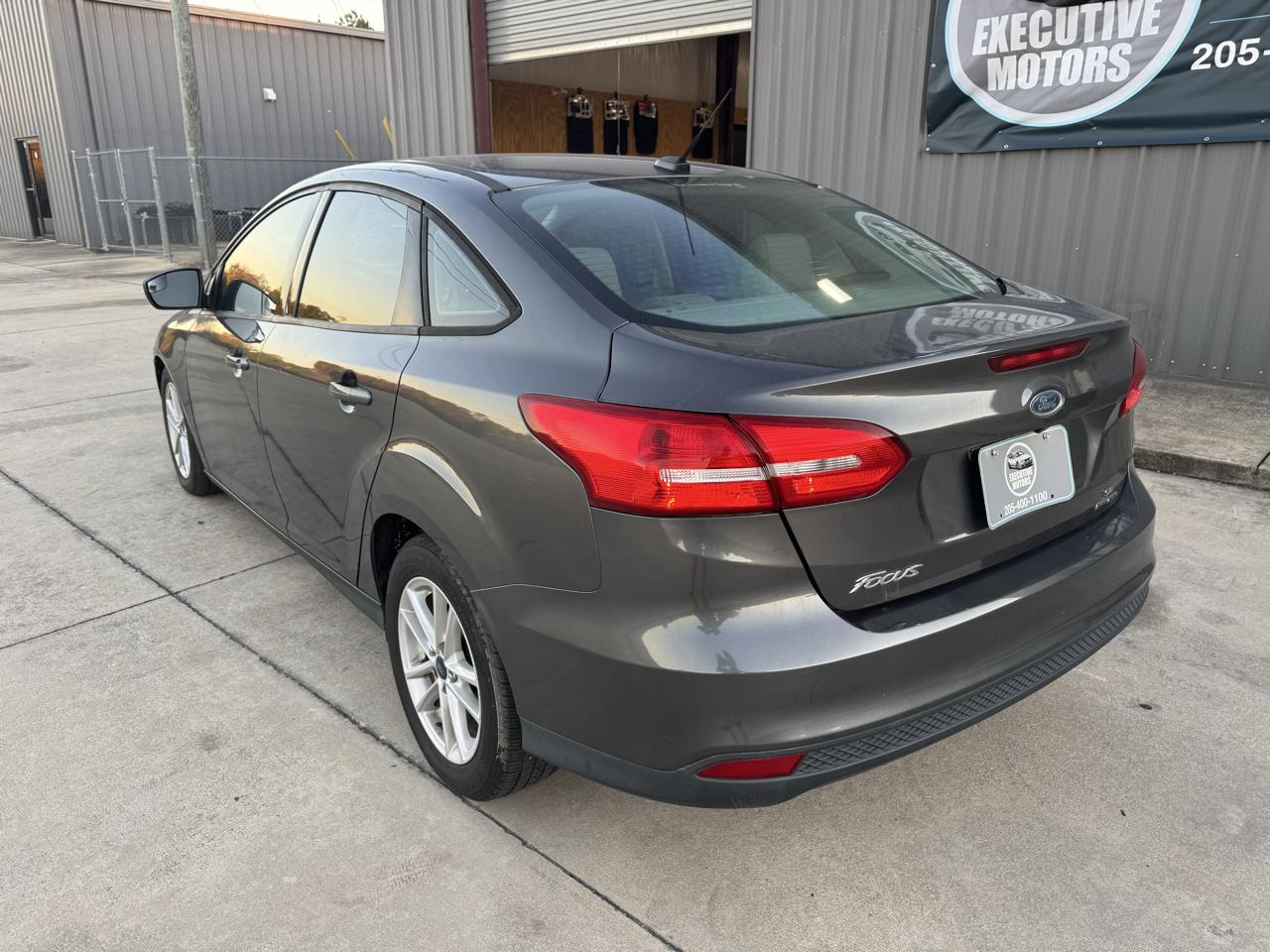 Ford Focus SE Sedan 2015