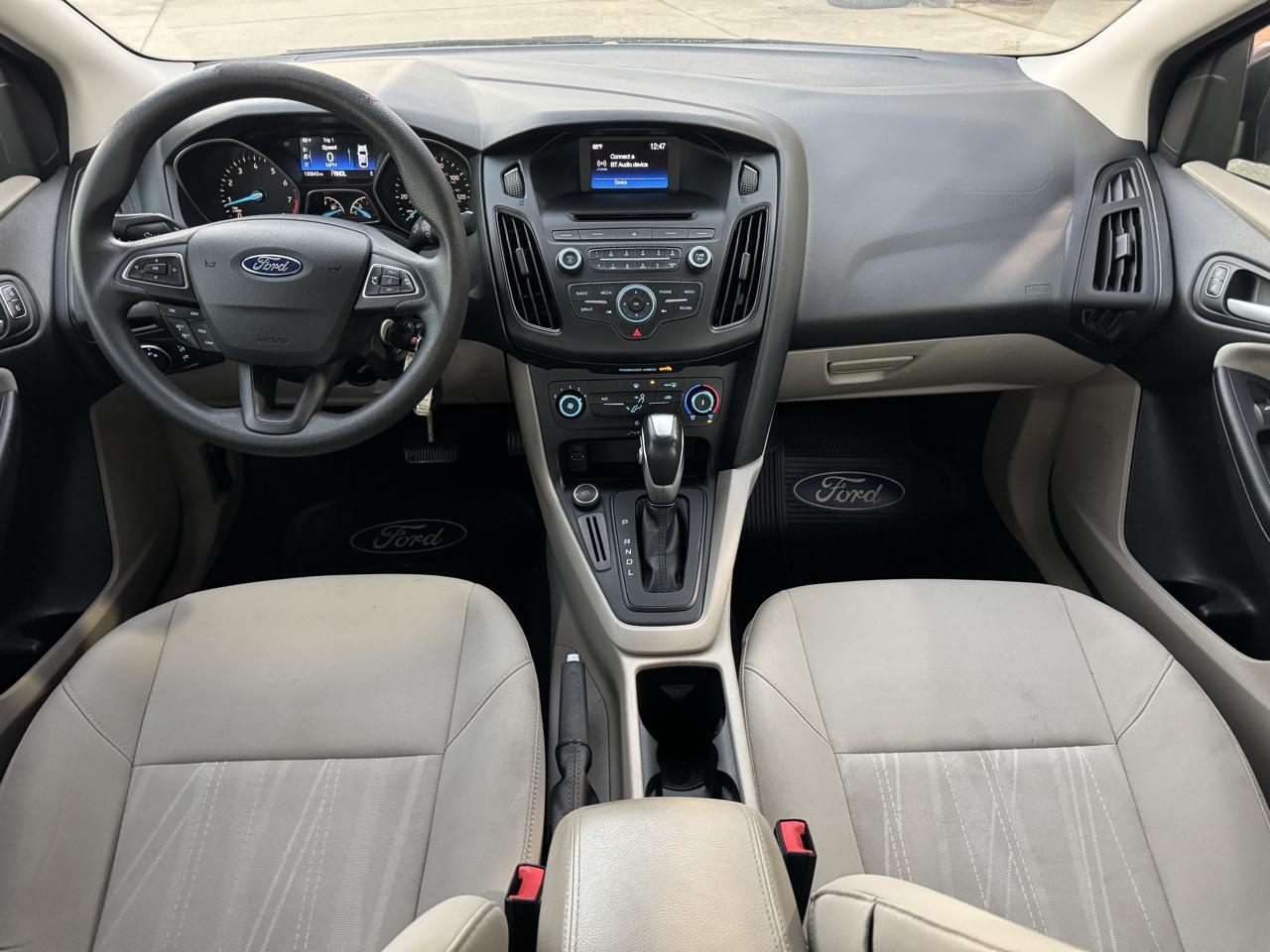 Ford Focus SE Sedan 2015