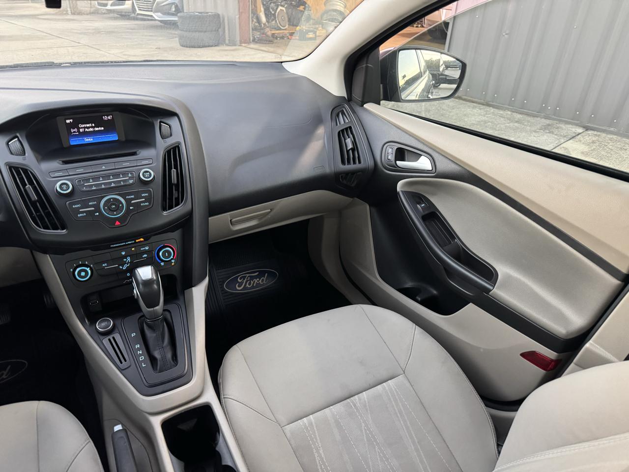 Ford Focus SE Sedan 2015