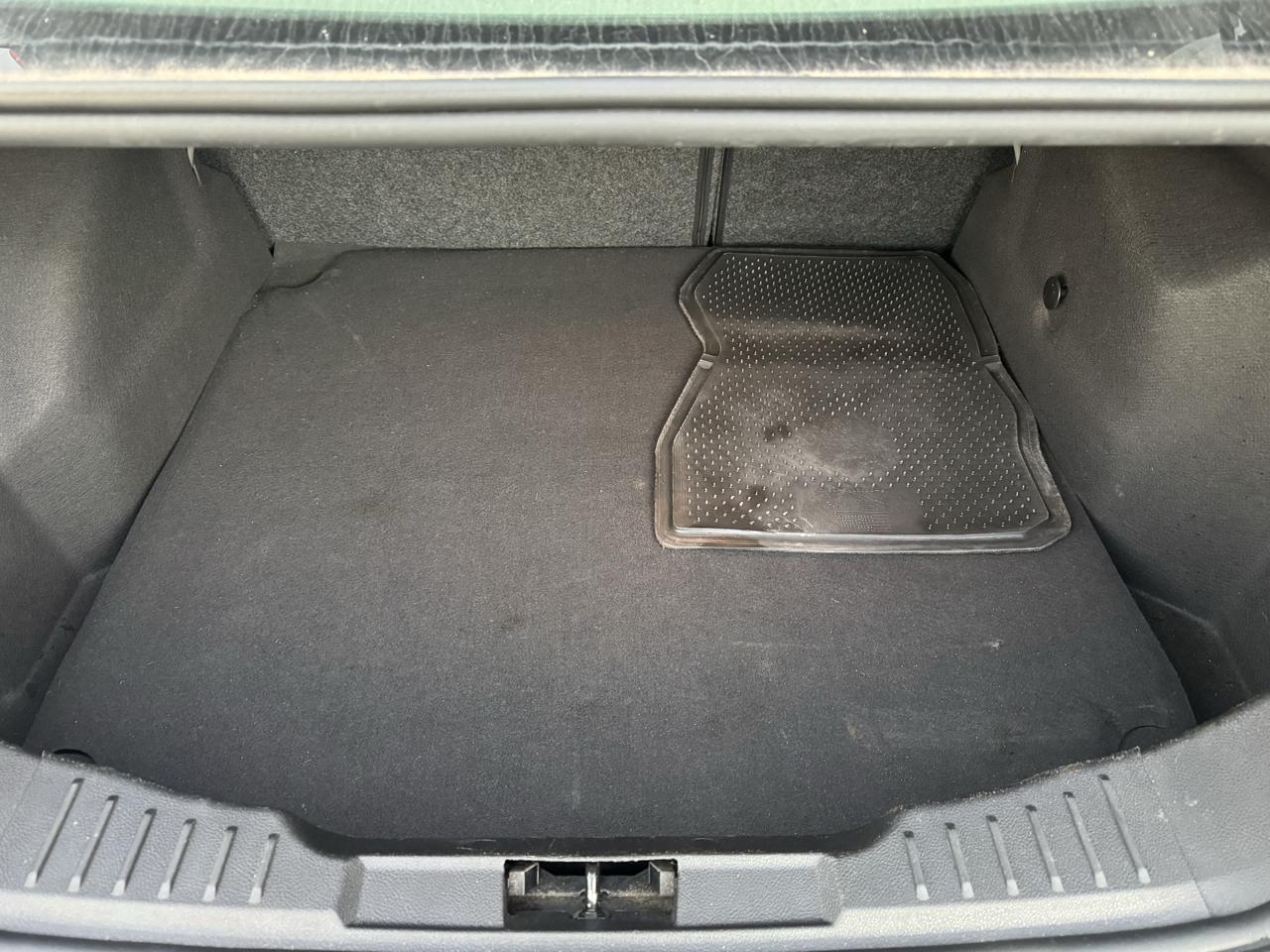 Ford Focus SE Sedan 2015