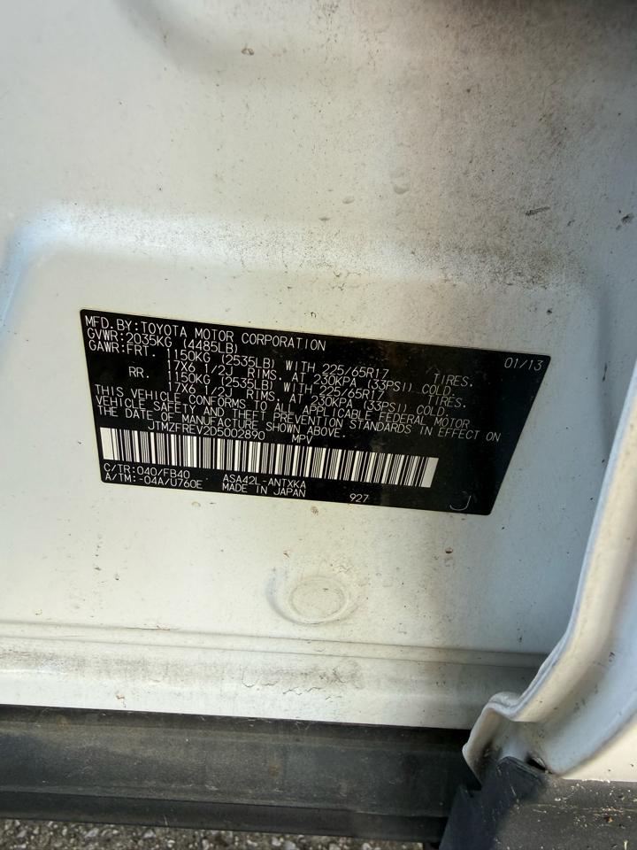 Toyota RAV4 LE FWD 2013