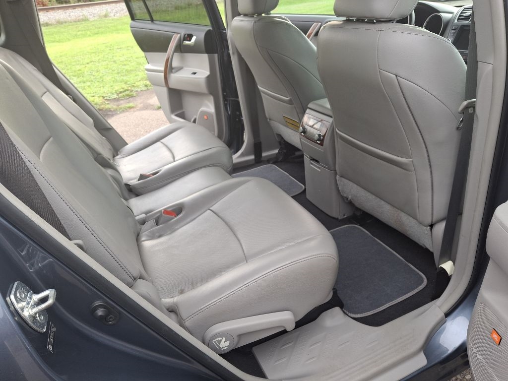 Toyota Highlander Limited 4WD 2012