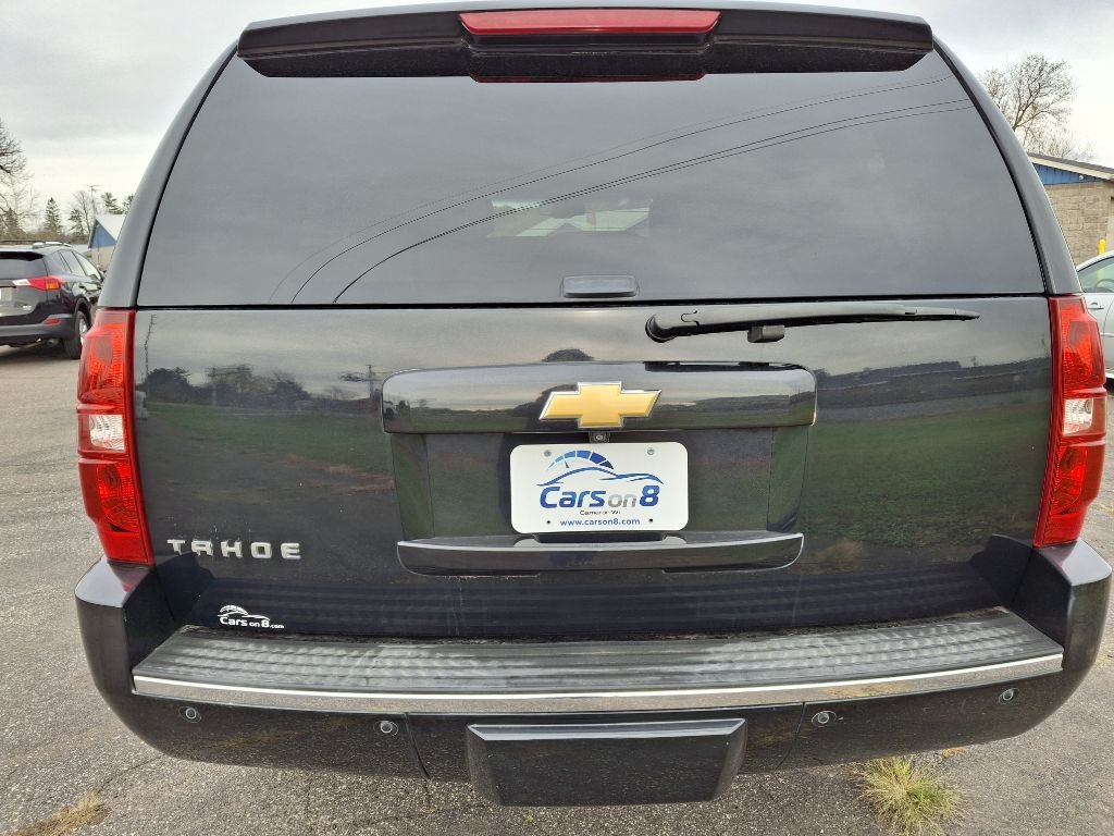 2013 Chevrolet Tahoe LTZ photo 2