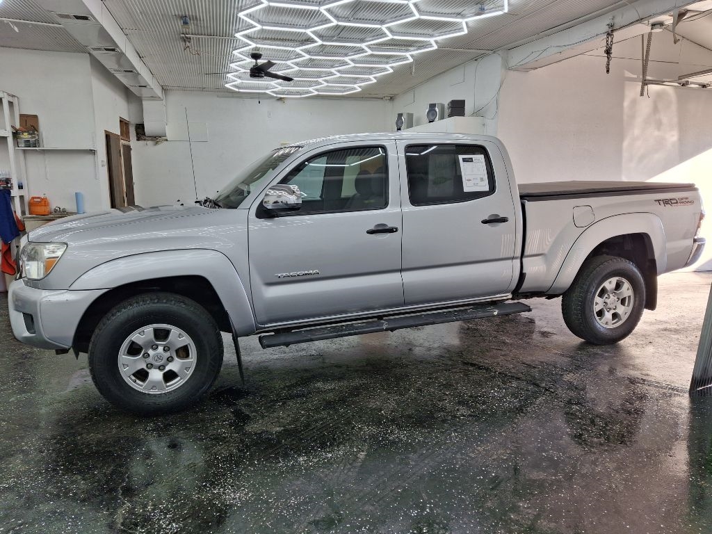 2013 Toyota Tacoma Double Cab Long Bed V6 4x4 photo 3