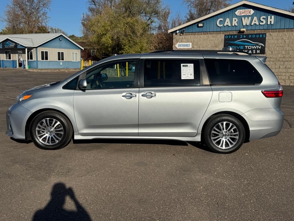 Toyota Sienna Limited Premium 7-Passenger 2020