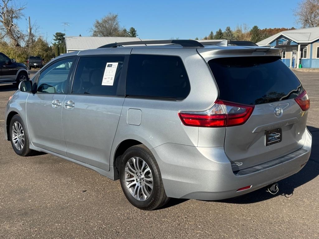 Toyota Sienna Limited Premium 7-Passenger 2020