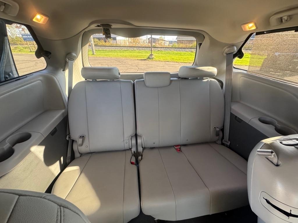 Toyota Sienna Limited Premium 7-Passenger 2020