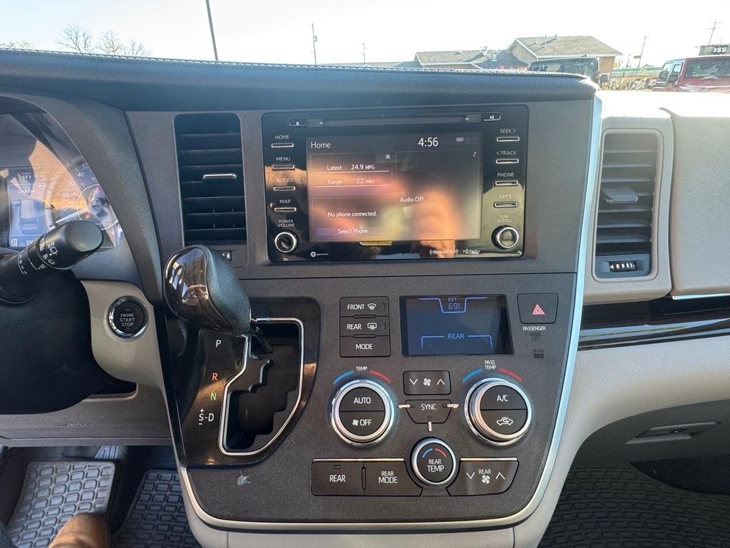 Toyota Sienna Limited Premium 7-Passenger 2020