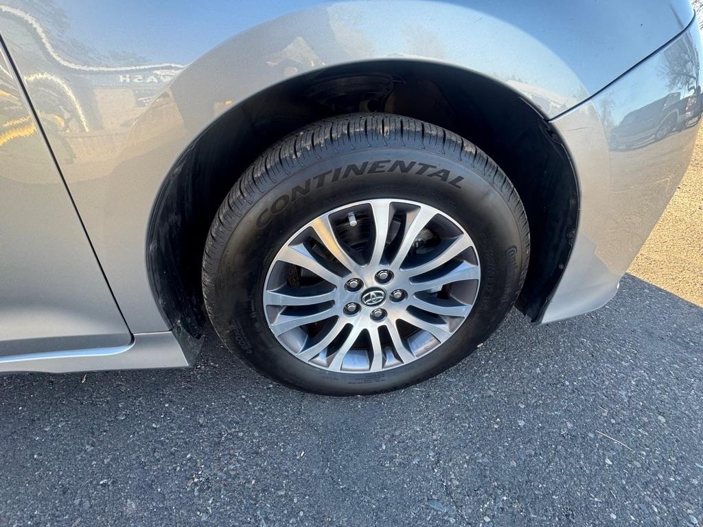 Toyota Sienna Limited Premium 7-Passenger 2020