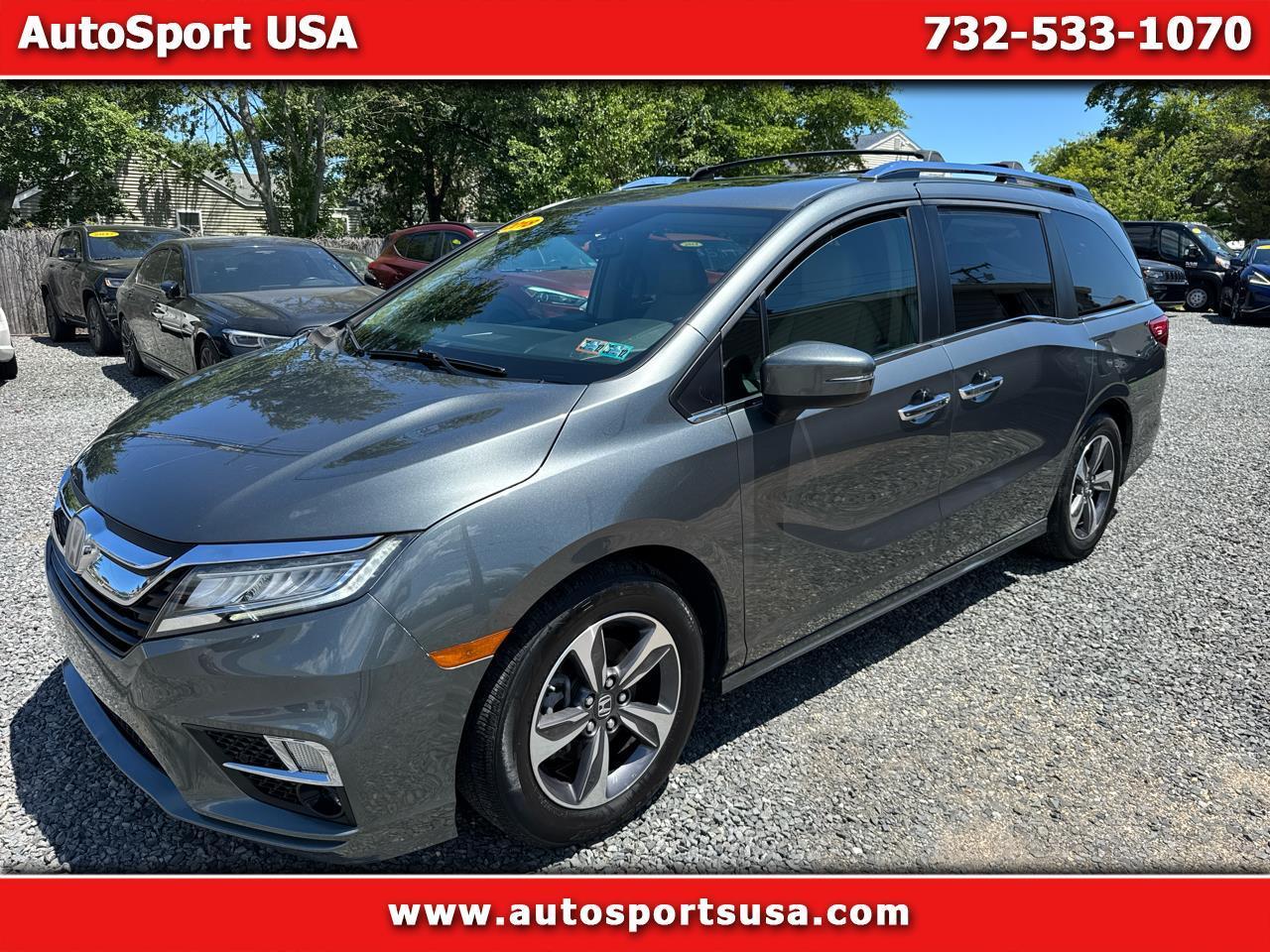 2018 Honda Odyssey Touring's photo