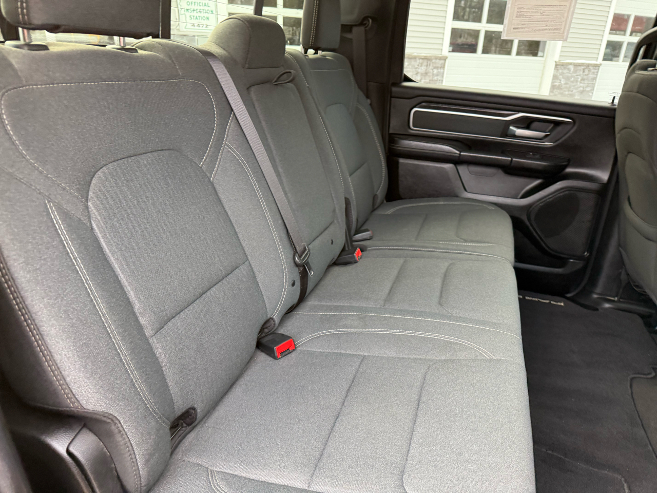 RAM 1500 Big Horn Crew Cab SWB 4WD 2022