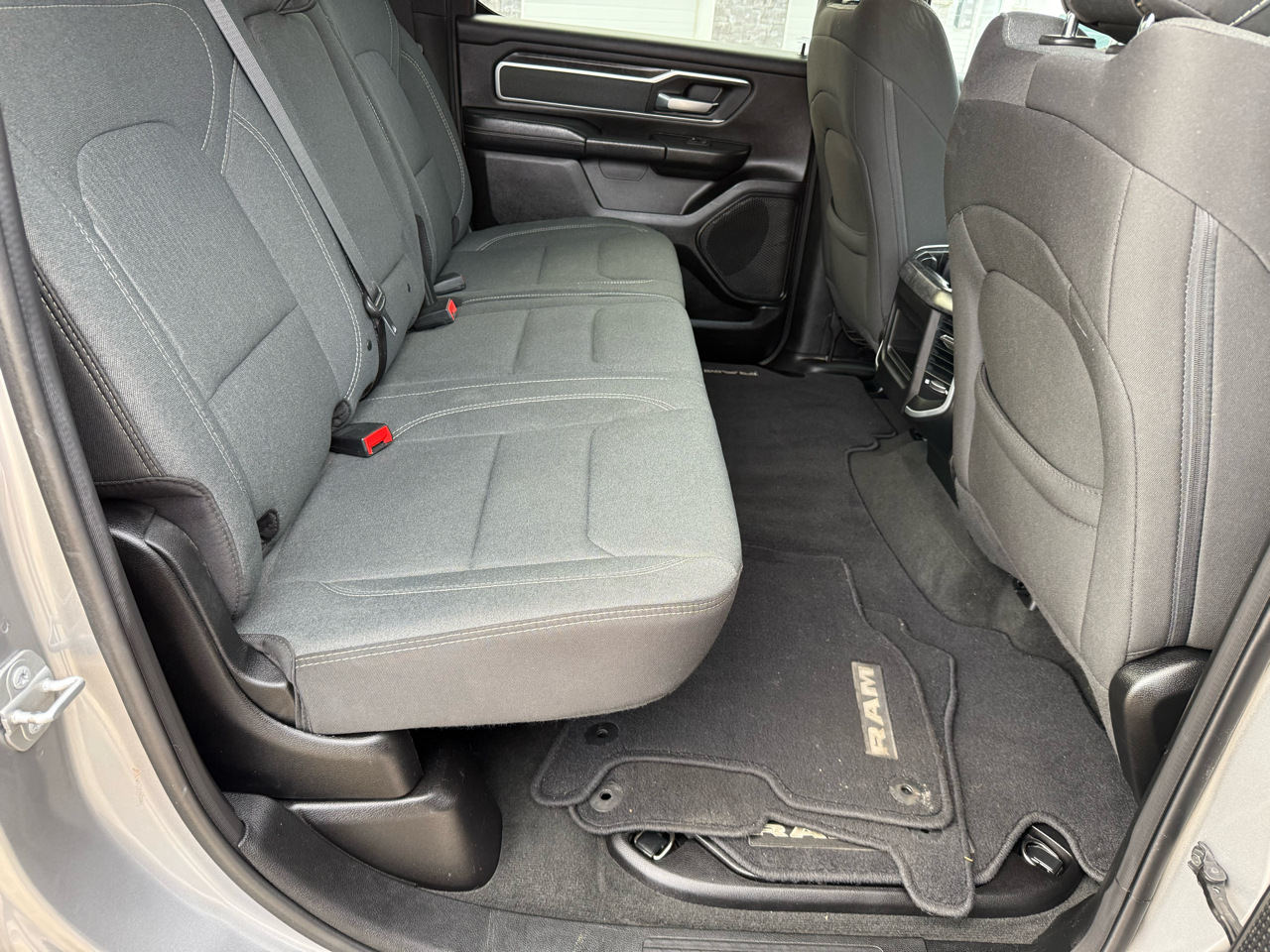 RAM 1500 Big Horn Crew Cab SWB 4WD 2022