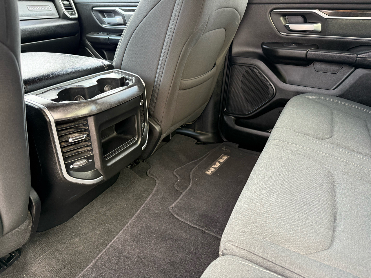 RAM 1500 Big Horn Crew Cab SWB 4WD 2022