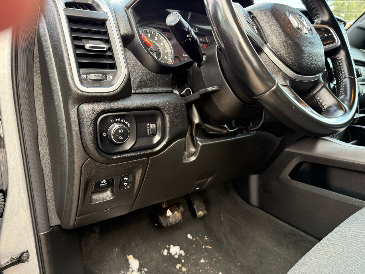 RAM 1500 Big Horn Crew Cab SWB 4WD 2022